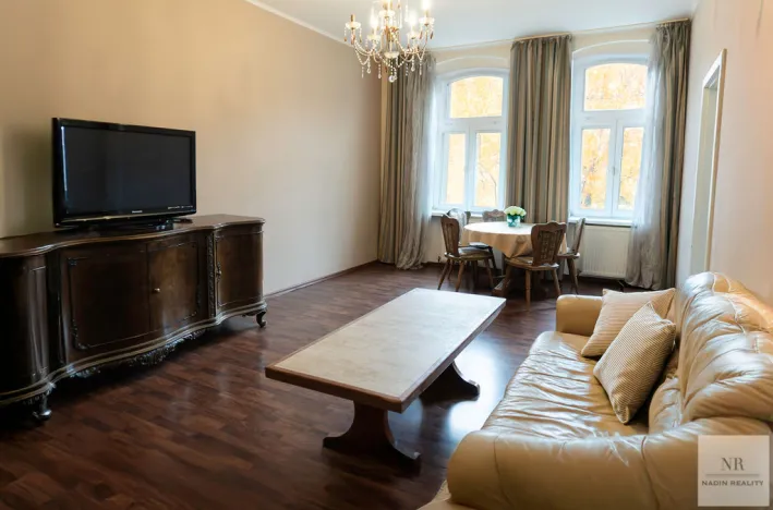 Prodej bytu 4+1, Karlovy Vary, Bulharská, 125 m2