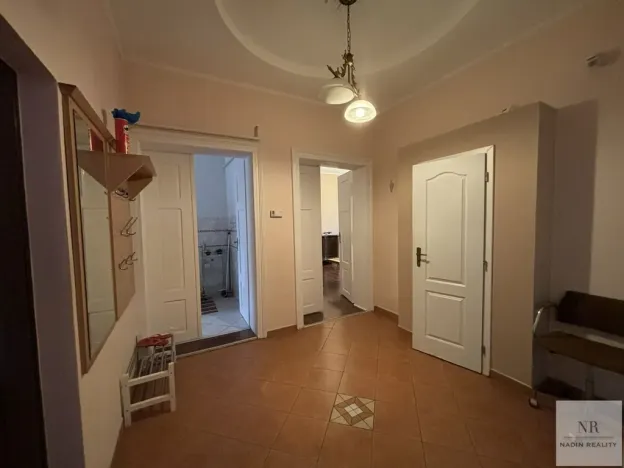 Prodej bytu 4+1, Karlovy Vary, Bulharská, 125 m2