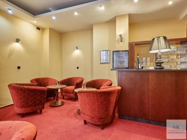 Prodej ubytování, Karlovy Vary, Západní, 2600 m2