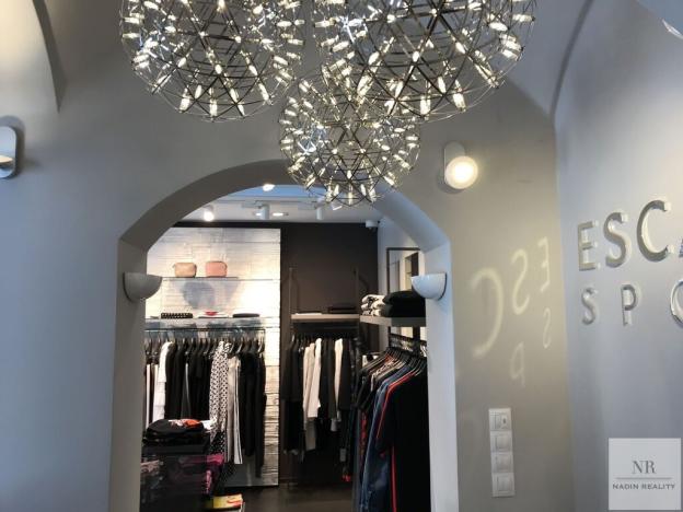 Prodej obchodního prostoru, Karlovy Vary, Zámecký vrch, 150 m2