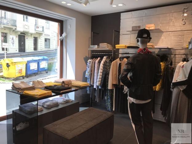 Prodej obchodního prostoru, Karlovy Vary, Zámecký vrch, 150 m2