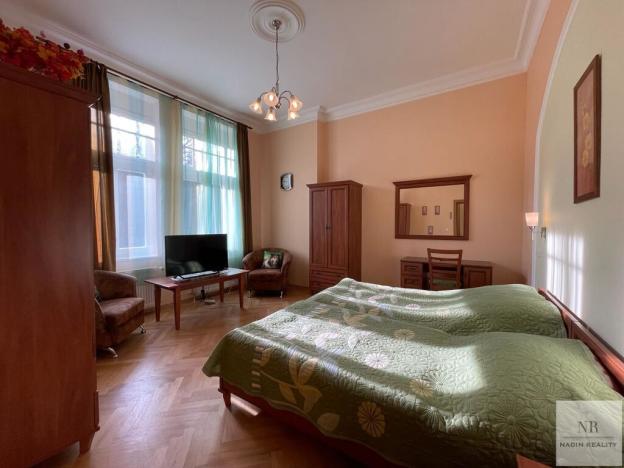 Prodej bytu 4+1, Karlovy Vary, Krále Jiřího, 130 m2