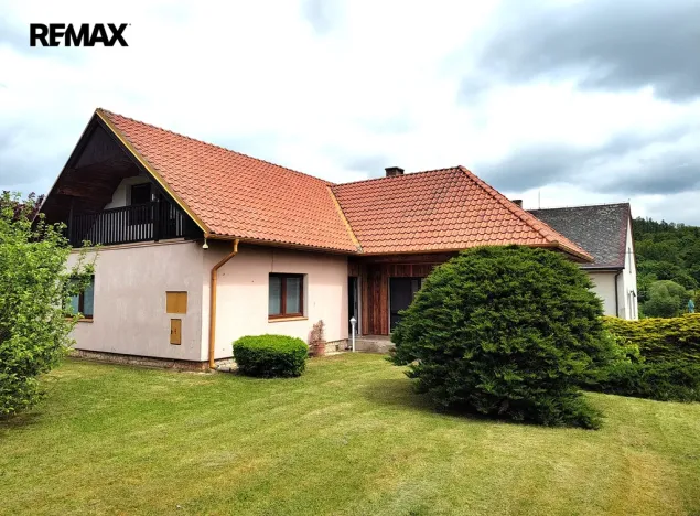 Prodej rodinného domu, Petrohrad, 151 m2
