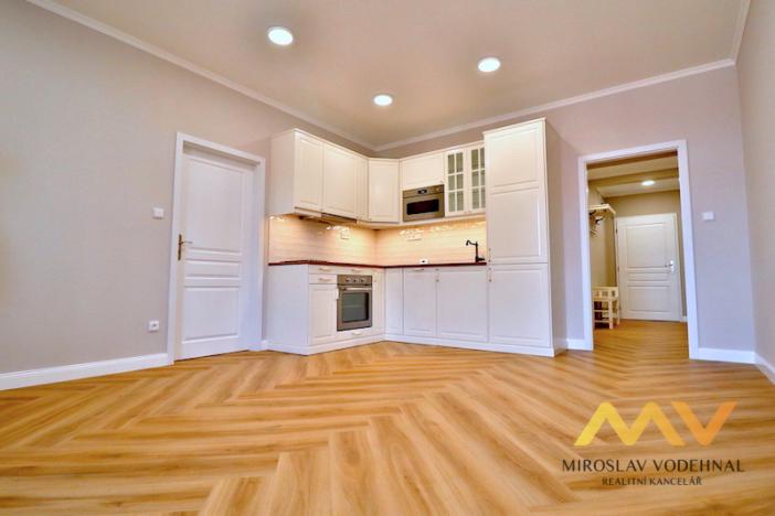 Pronájem bytu 2+kk, Hradec Králové, Masarykovo náměstí, 54 m2