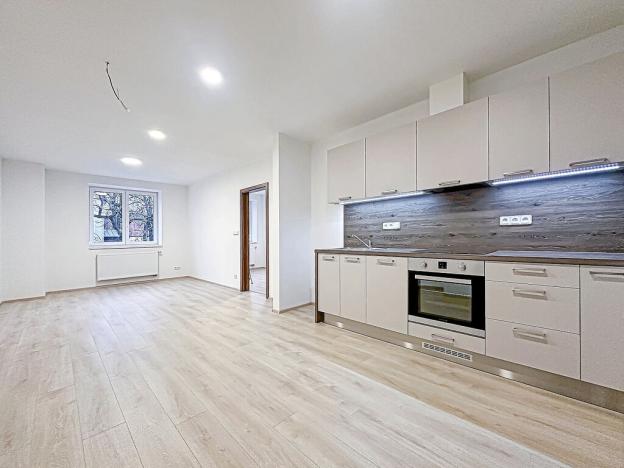 Pronájem bytu 2+kk, Měřín, Náměstí, 56 m2