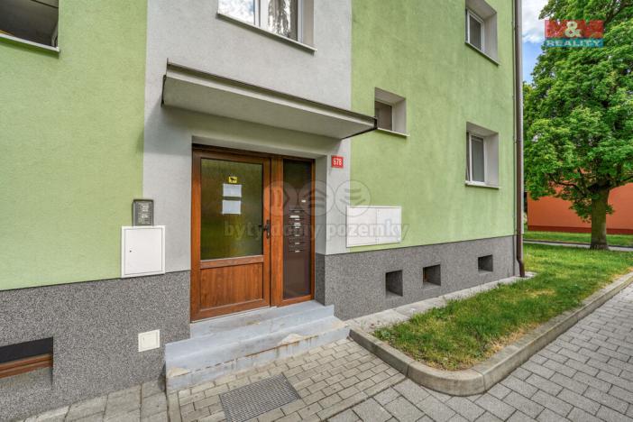 Prodej bytu 2+1, Ostrov, Šafaříkova, 55 m2