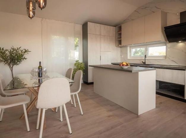 Prodej rodinného domu, Vrsi, Chorvatsko, 80 m2