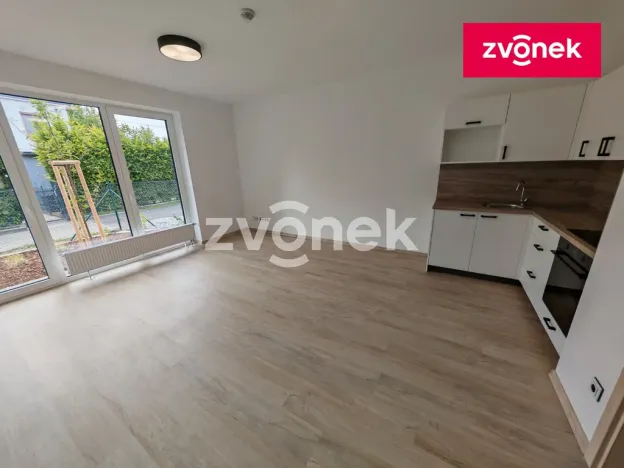 Pronájem bytu 1+kk, Otrokovice, Komenského, 33 m2