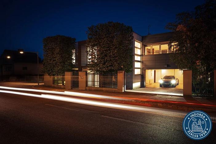 Prodej vily, Praha - Troja, Trojská, 348 m2