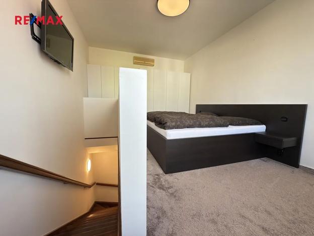 Pronájem bytu 3+kk, Plzeň, Farského, 70 m2