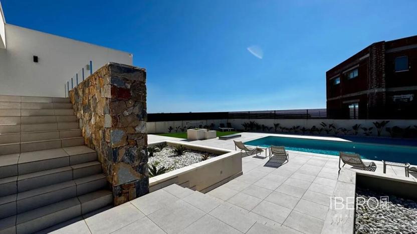 Prodej rodinného domu, Torrevieja, Španělsko, 200 m2