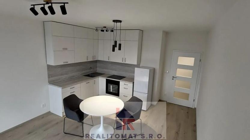Pronájem bytu 2+kk, Brandýs nad Labem-Stará Boleslav, Augustina Lukeše, 46 m2