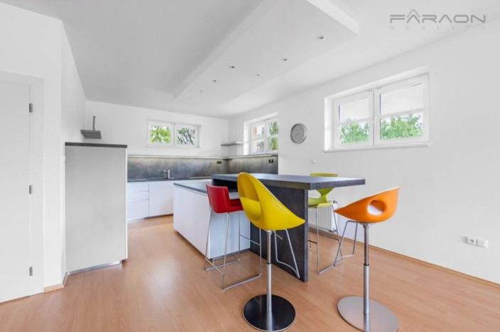 Pronájem rodinného domu, Čakov, 270 m2