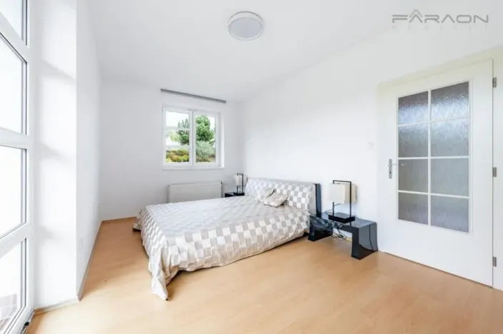 Pronájem rodinného domu, Čakov, 270 m2