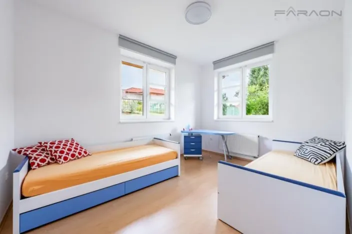 Pronájem rodinného domu, Čakov, 270 m2