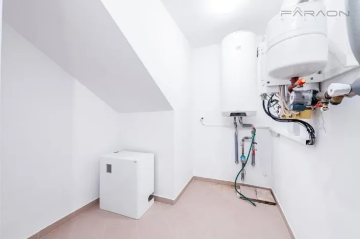 Pronájem rodinného domu, Čakov, 270 m2