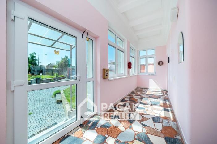 Prodej výrobních prostor, Tršice, 1000 m2