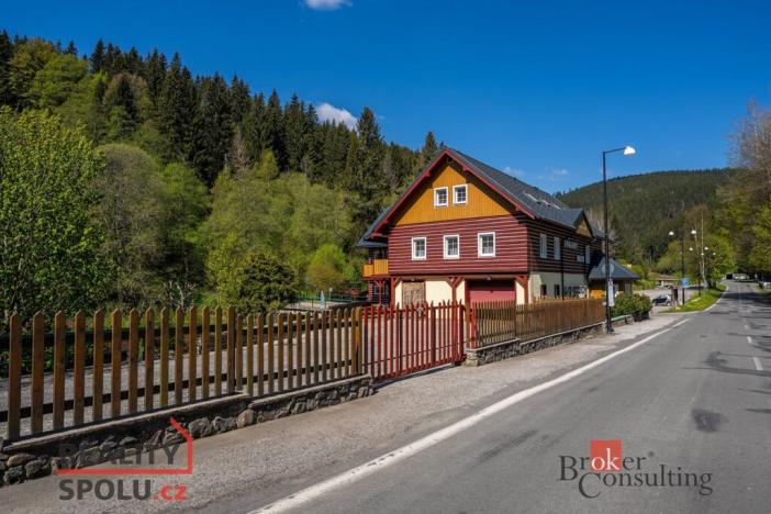 Prodej ubytování, Malá Úpa - Dolní Malá Úpa, 526 m2