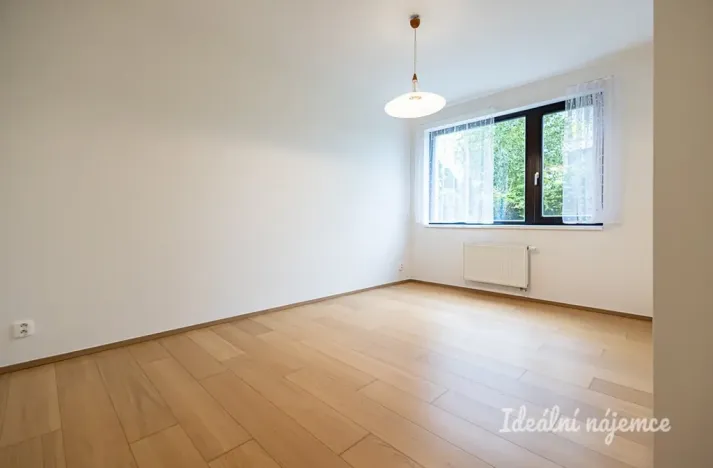 Pronájem bytu 3+kk, Praha - Dolní Chabry, Poštova, 83 m2