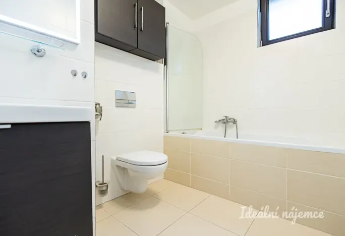 Pronájem bytu 3+kk, Praha - Dolní Chabry, Poštova, 83 m2