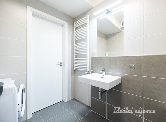 Pronájem bytu 2+kk, Praha - Vysočany, Čakovická, 43 m2
