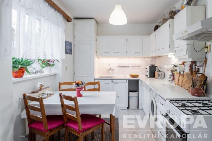 Prodej bytu 2+1, Hostinné, Lidická, 63 m2