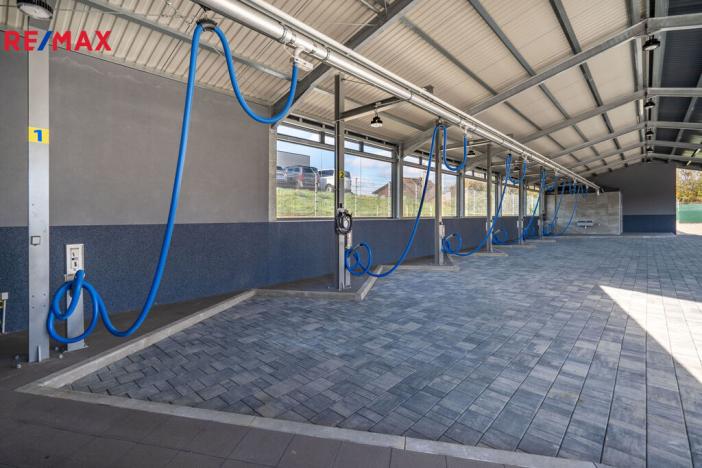 Prodej komerční nemovitosti, Karlovy Vary, 1967 m2