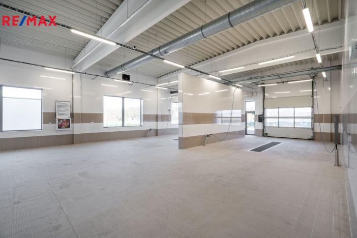 Prodej komerční nemovitosti, Karlovy Vary, 1967 m2