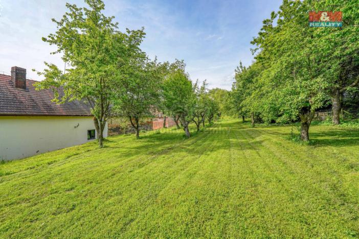 Prodej pozemku pro bydlení, Zahrádka, 2302 m2