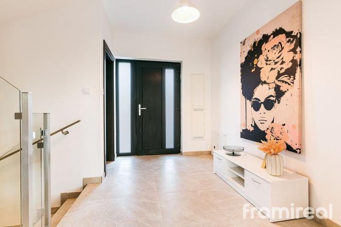 Prodej rodinného domu, Holubice, 179 m2