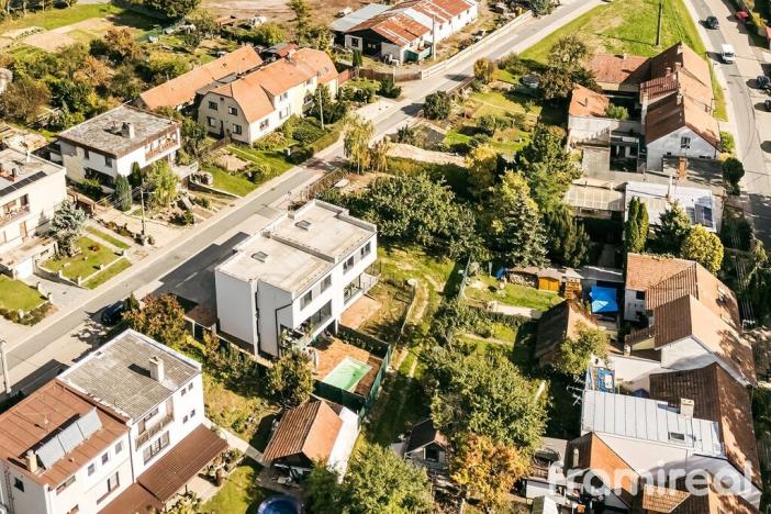 Prodej rodinného domu, Holubice, 179 m2