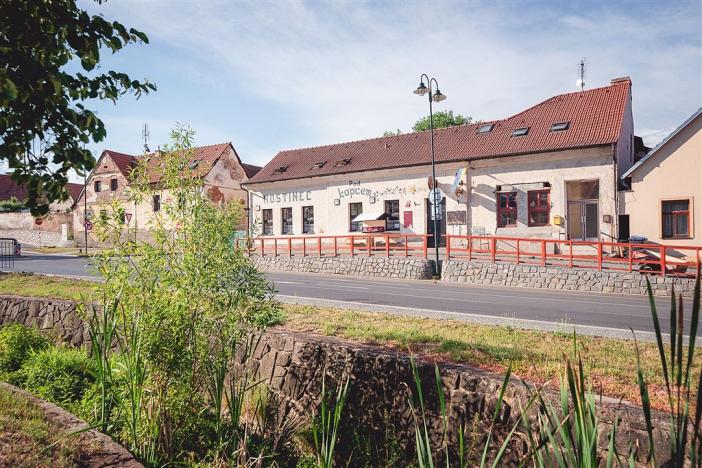 Prodej komerční, Plzeň - Božkov, Božkovské náměstí, 884 m2