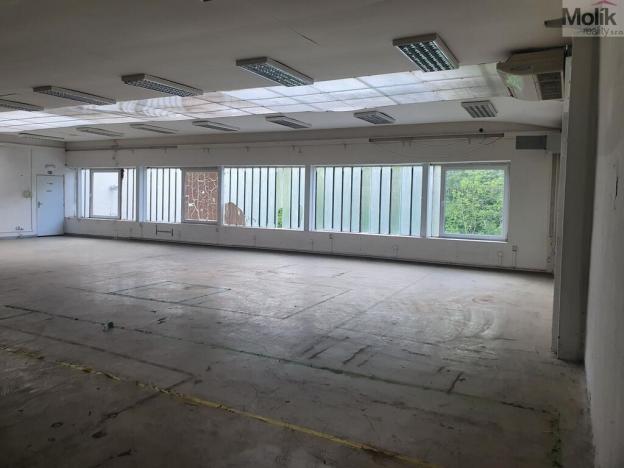 Pronájem komerční nemovitosti, Korozluky, 400 m2