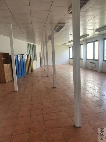 Pronájem komerční nemovitosti, Korozluky, 400 m2