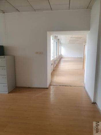 Pronájem komerční nemovitosti, Korozluky, 400 m2