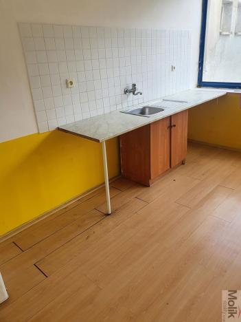 Pronájem komerční nemovitosti, Korozluky, 400 m2