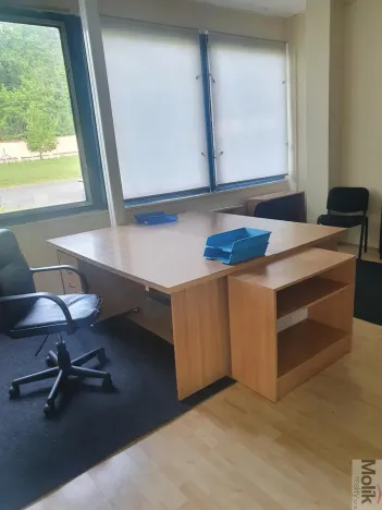 Pronájem komerční nemovitosti, Korozluky, 400 m2