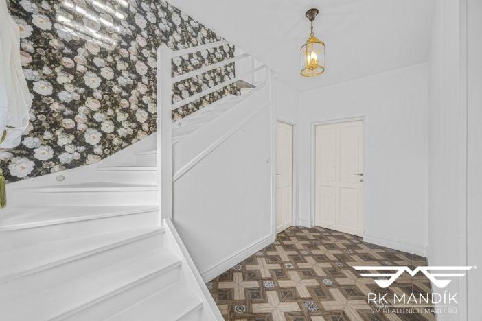 Prodej rodinného domu, Mníšek pod Brdy, U nádraží, 164 m2