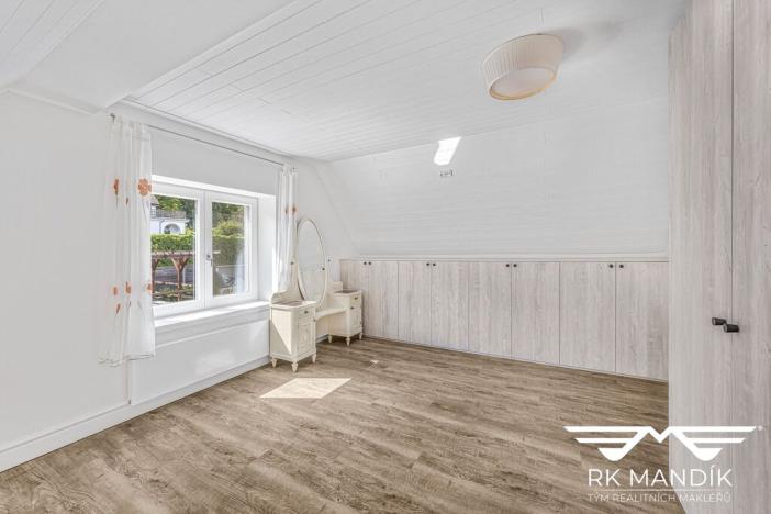 Prodej rodinného domu, Mníšek pod Brdy, U nádraží, 164 m2