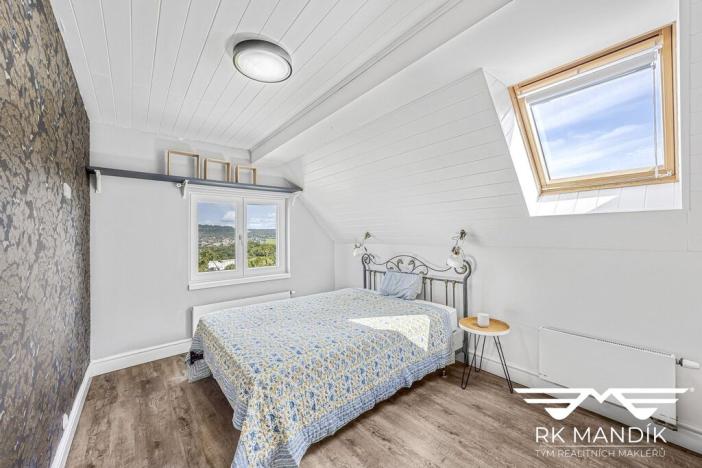 Prodej rodinného domu, Mníšek pod Brdy, U nádraží, 164 m2