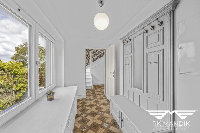 Prodej rodinného domu, Mníšek pod Brdy, U nádraží, 164 m2