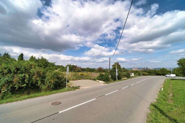 Prodej komerčního pozemku, Brno, Ořechovská, 2693 m2