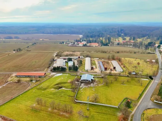 Prodej zemědělského objektu, Lány, Zámecká, 4000 m2
