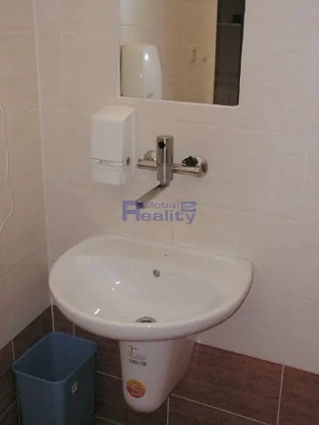 Pronájem kanceláře, Hradec Králové, Velké náměstí, 17 m2