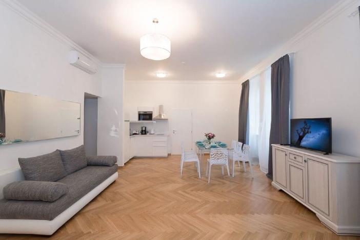 Pronájem bytu 3+kk, Praha - Nové Město, Lípová, 85 m2