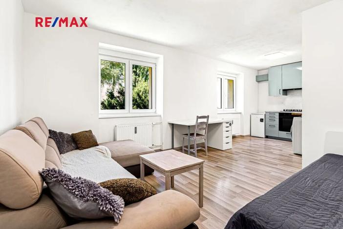 Pronájem bytu 1+kk, Kladno, Kordačova, 32 m2