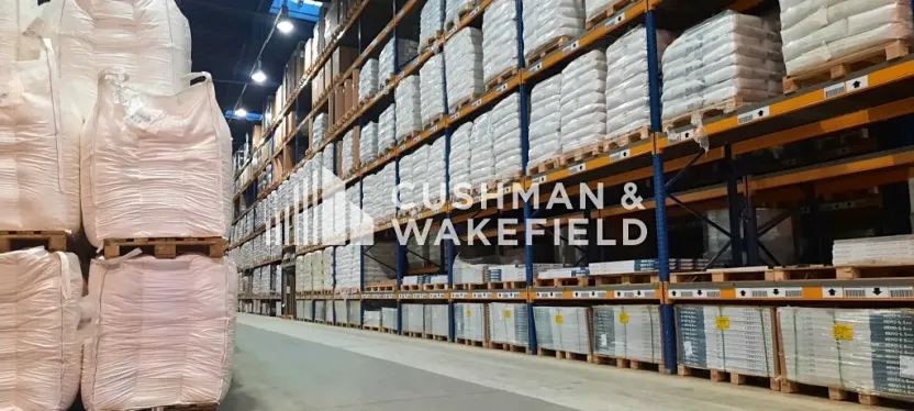 Pronájem skladu, Opava, Těšínská, 700 m2