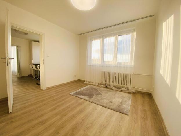 Pronájem bytu 4+1, České Budějovice - České Budějovice 6, Na Nábřeží, 84 m2