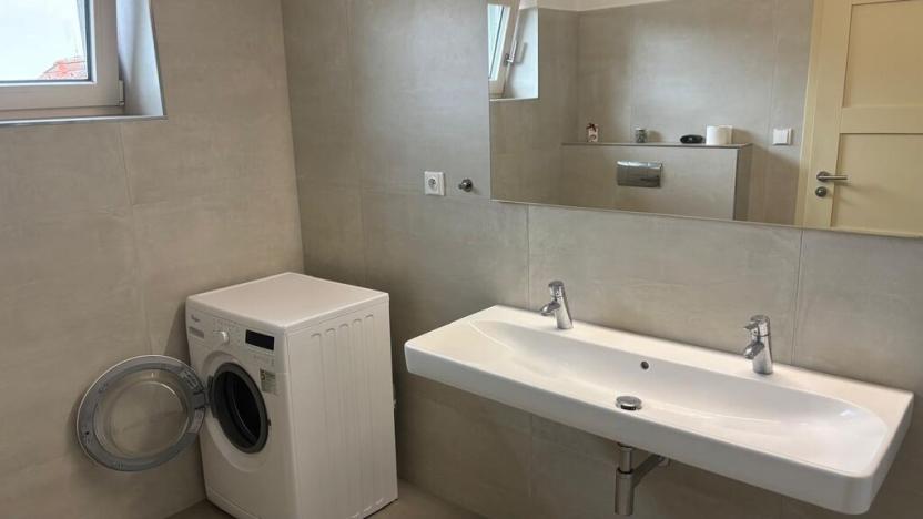 Pronájem bytu 2+1, České Budějovice - České Budějovice 7, Heydukova, 80 m2