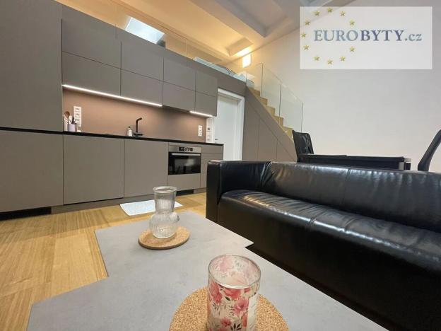 Pronájem bytu 1+kk, Praha - Vršovice, Bartoškova, 41 m2